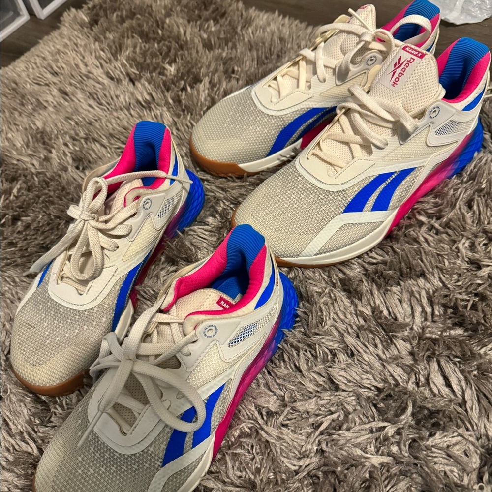 Im sell the sneakers set.  my and my daughter my size is 9.5and my girl is 5.5